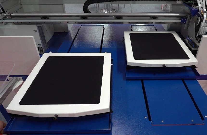 MÁY IN PHUN TRỰC TIẾP MỰC TRẮNG – MỰC MÀU LÊN VẢI (2 PLATE)